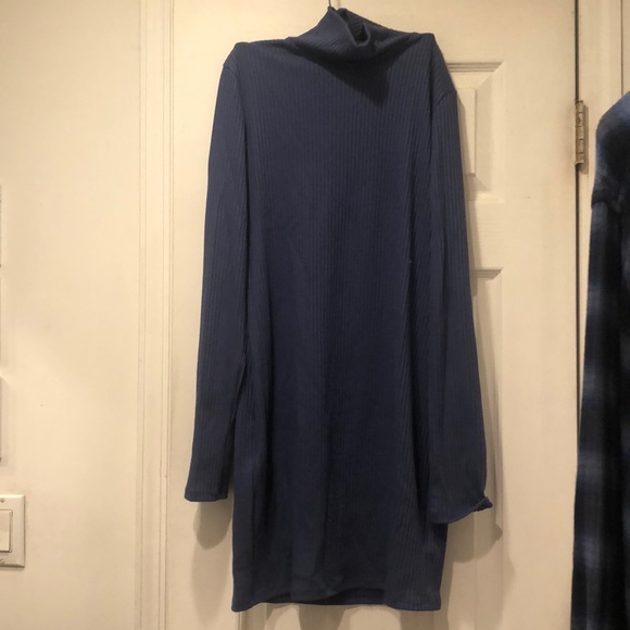 Urban Outfitters Turtleneck Dress - Picture 2 of 4
